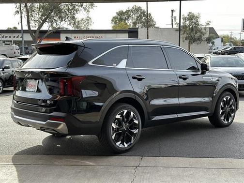 2025 Kia Sorento EX