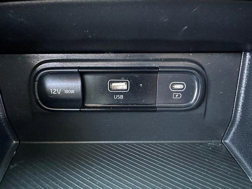 Gray 2024 Kia Sportage LX
