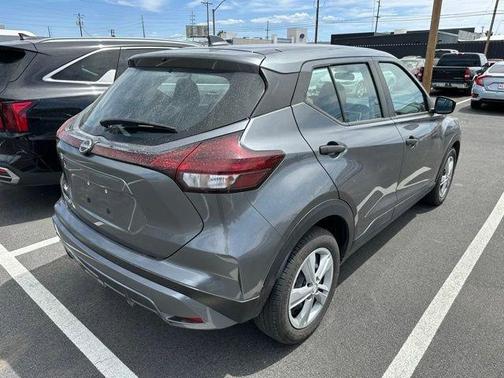 Gun Metallic 2024 Nissan Kicks S