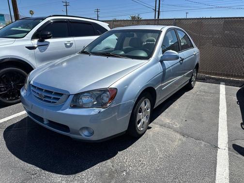 Silver 2006 Kia Spectra SX