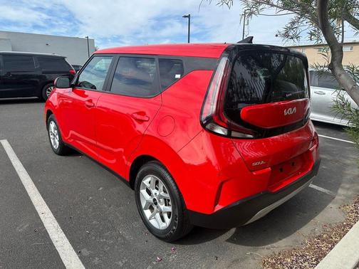 Inferno Red 2025 Kia Soul LX