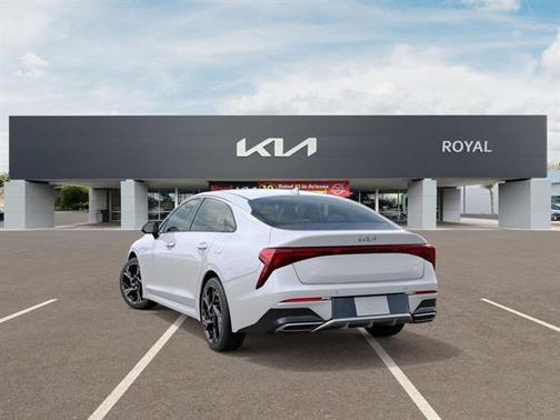 2026 Kia K5 GT-Line