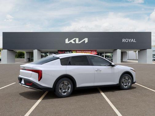 White Pearl 2026 Kia K4 LX