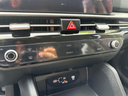 Gray Metallic 2026 Kia Sportage LX