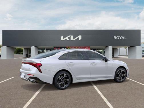 2025 Kia K5 GT-Line