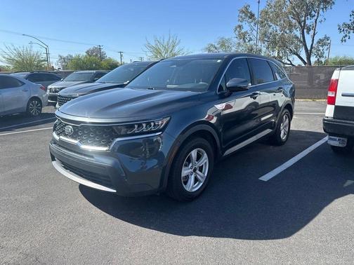 Gray 2021 Kia Sorento LX