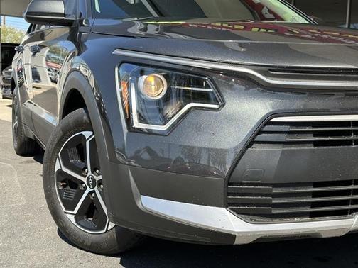 2024 Kia Niro EX