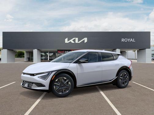 White Pearl 2026 Kia EV6 Light
