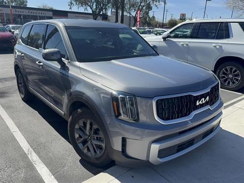 2023 Kia Telluride LX