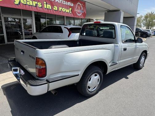2000 Toyota Tacoma Base (M5)