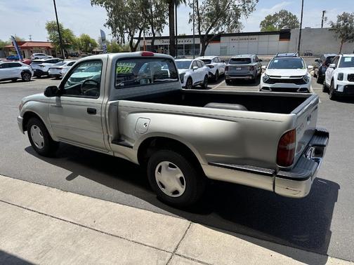 2000 Toyota Tacoma Base (M5)