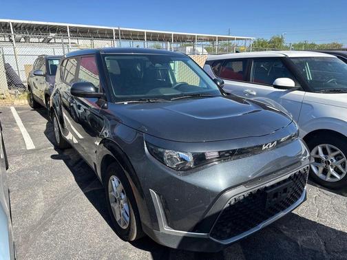 Gravity Gray 2025 Kia Soul LX