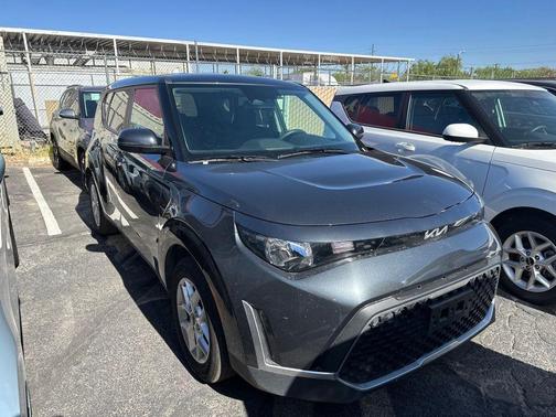 Gravity Gray 2025 Kia Soul LX