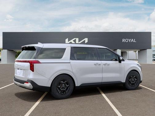 White Pearl 2026 Kia Carnival LXS