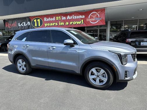 2025 Kia Sorento LX