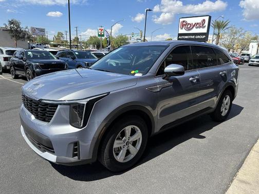 2025 Kia Sorento LX