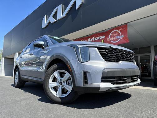 2025 Kia Sorento LX