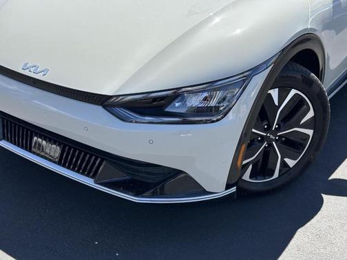 2022 Kia EV6 Wind