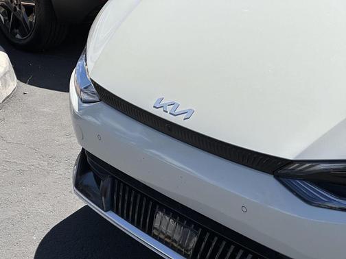 2022 Kia EV6 Wind