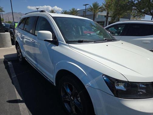 White 2017 Dodge Journey Crossroad
