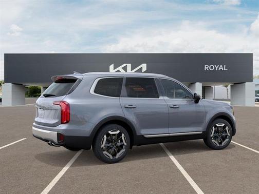 Everlasting Silver 2025 Kia Telluride S