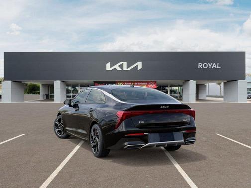 Aurora Black Pearl 2026 Kia K5 GT-Line