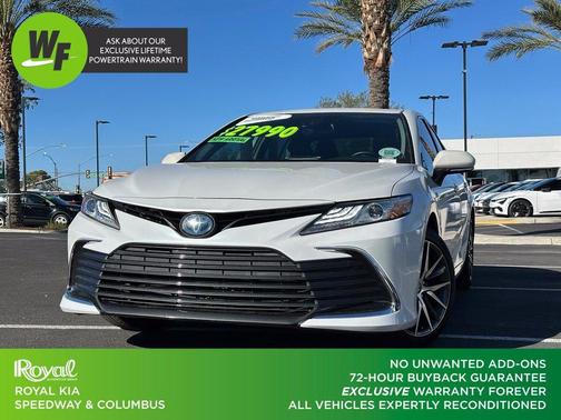 Pearl 2022 Toyota Camry Hybrid XLE