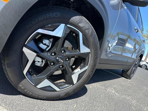 Steel Gray 2026 Kia Seltos S