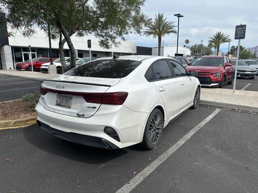 Snow White Pearl 2024 Kia Forte GT-Line