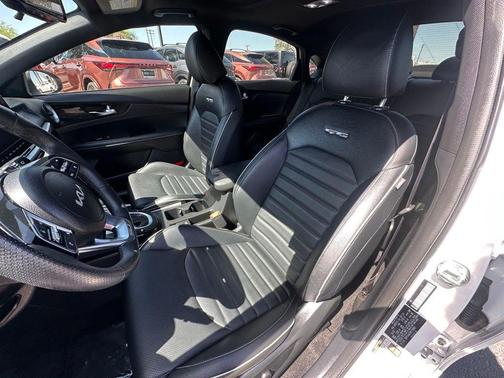 Snow White Pearl 2024 Kia Forte GT-Line