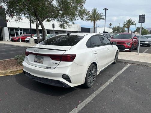Snow White Pearl 2024 Kia Forte GT-Line