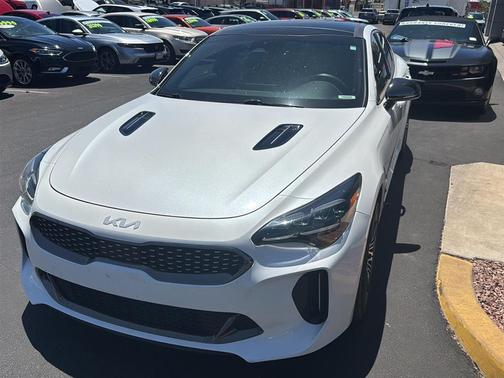 2022 Kia Stinger GT1