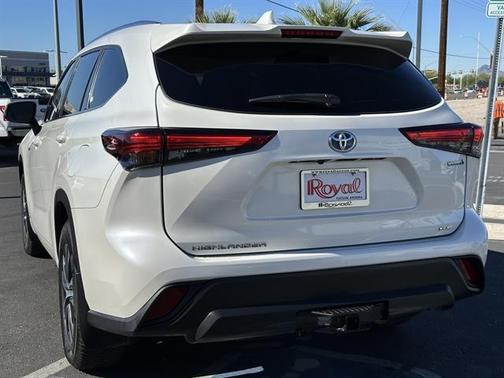 2021 Toyota Highlander Hybrid XLE