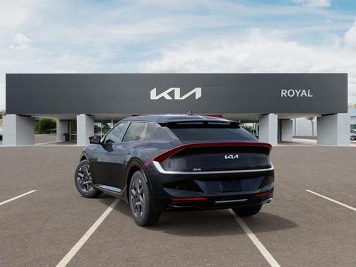 2025 Kia EV6 Light