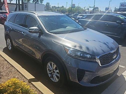 Everlasting Silver 2020 Kia Sorento LX