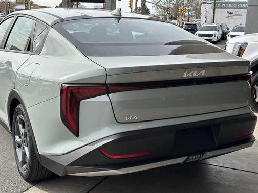 2025 Kia K4 LX