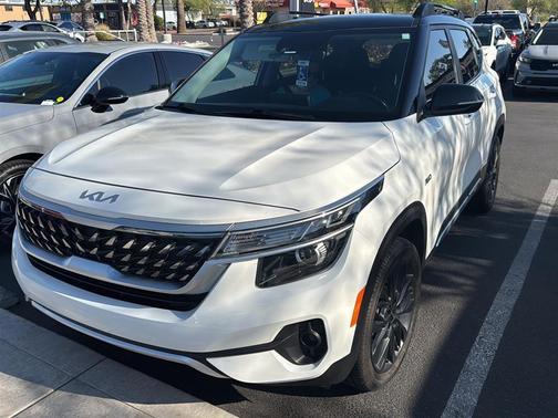 2022 Kia Seltos Nightfall