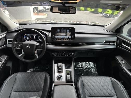 2024 Mitsubishi Outlander SEL