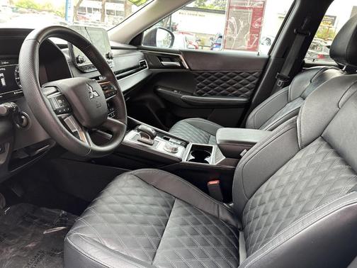 2024 Mitsubishi Outlander SEL