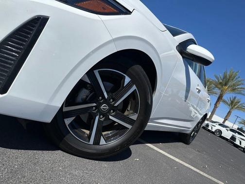 Cloud White 2025 Nissan Sentra SV