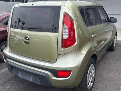 Alien Pearl Metallic 2012 Kia Soul Base