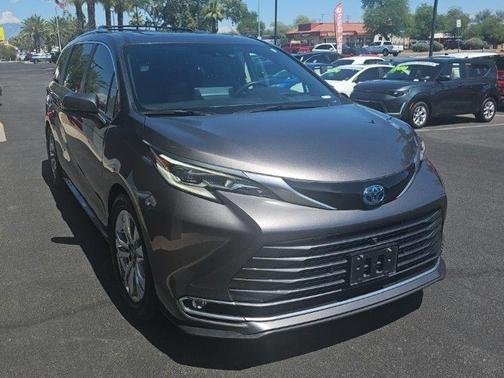 Predawn Gray Mica 2023 Toyota Sienna Platinum 7 passenger