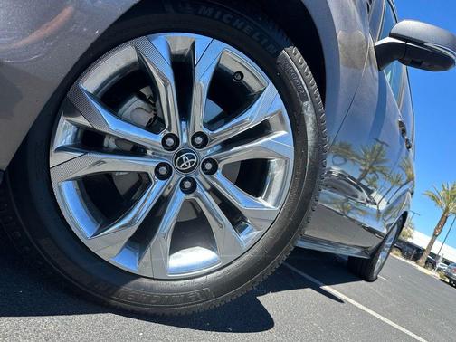 Predawn Gray Mica 2023 Toyota Sienna Platinum 7 passenger
