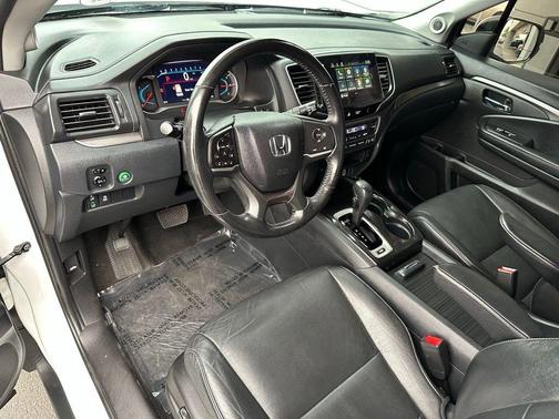 White 2020 Honda Pilot EX-L