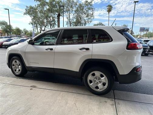 2016 Jeep Cherokee Sport