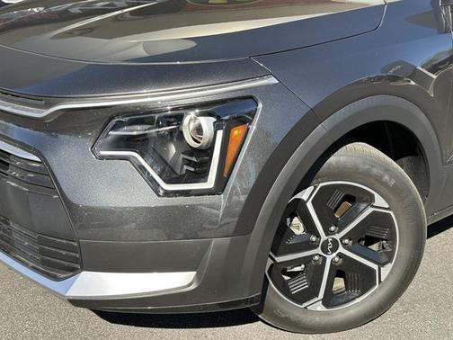 2025 Kia Niro EX