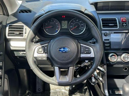Crystal Black Silica 2017 Subaru Forester 2.5i Premium