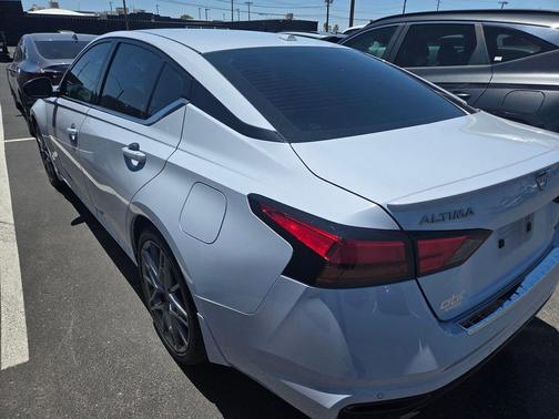 Gray Sky Pearl 2023 Nissan Altima 2.0 SR