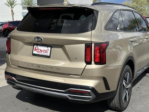 2021 Kia Sorento S