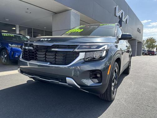 2025 Kia Seltos EX